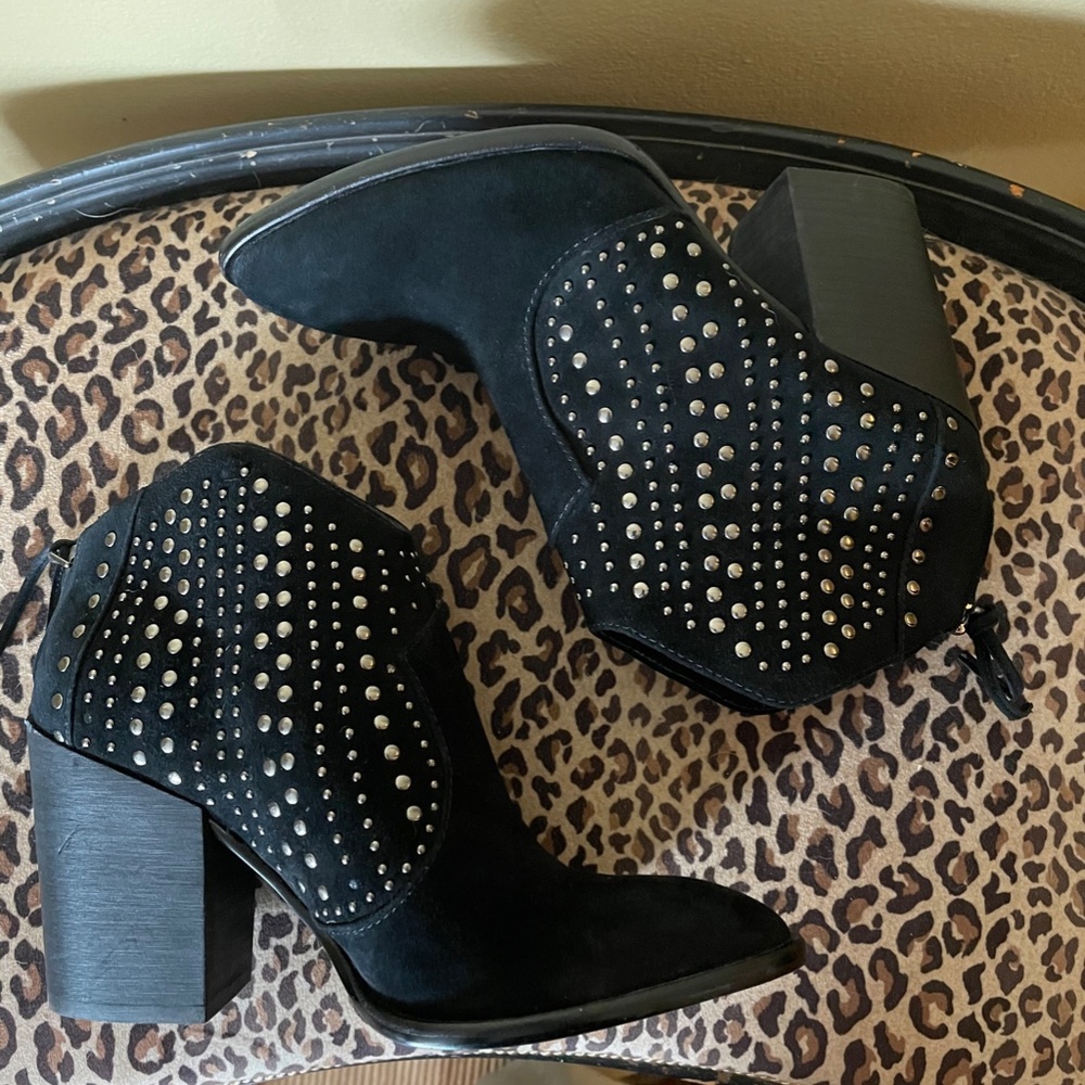 Vince Camuto “Tippie” Black Suede Leather Silver Stud Ankle Bootie Boots - Picture 8 of 16